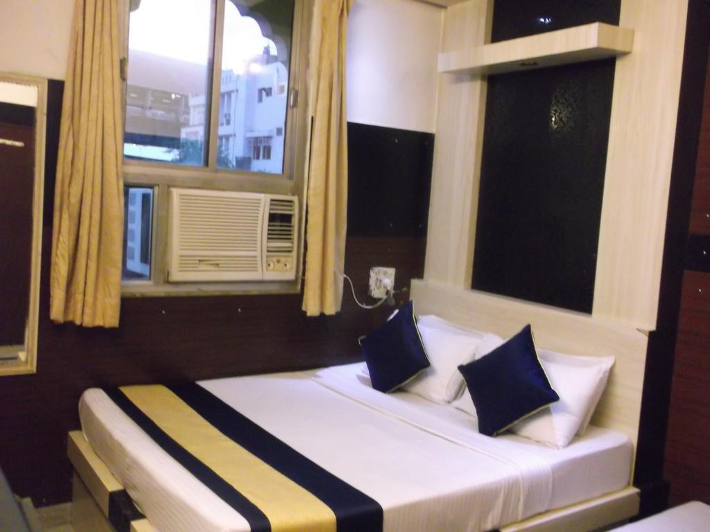 Hotel Abhineet Palace Jaipur Luaran gambar