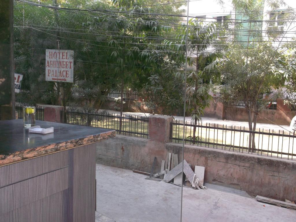 Hotel Abhineet Palace Jaipur Bilik gambar
