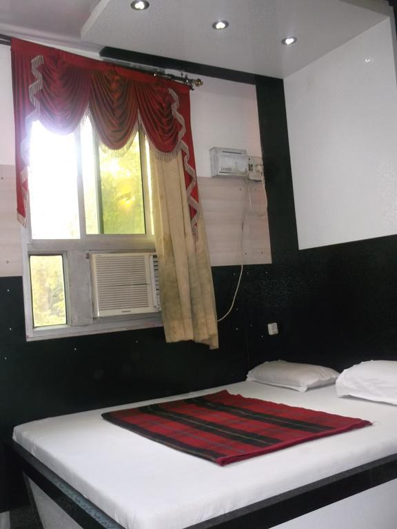 Hotel Abhineet Palace Jaipur Bilik gambar